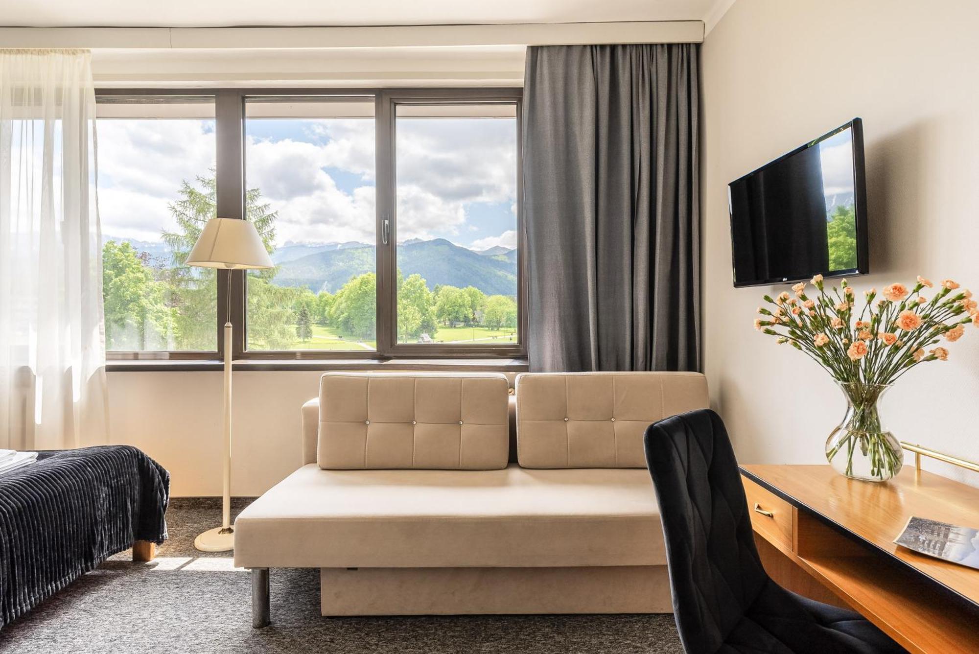 Hotel Helios 300M Od Krupowek Nowy Basen Od 12 Lipca Zakopane Eksteriør billede