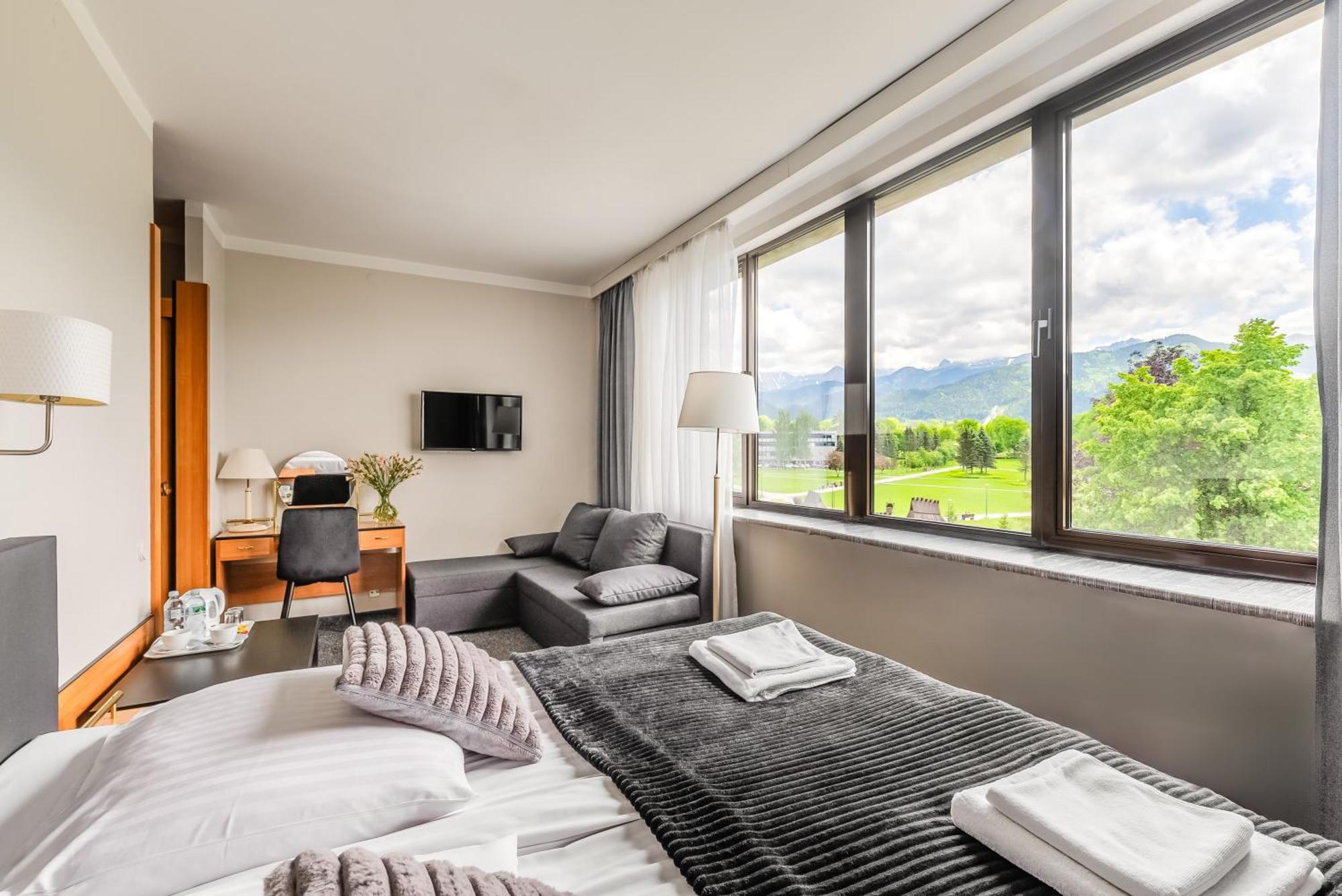 Hotel Helios 300M Od Krupowek Nowy Basen Od 12 Lipca Zakopane Eksteriør billede