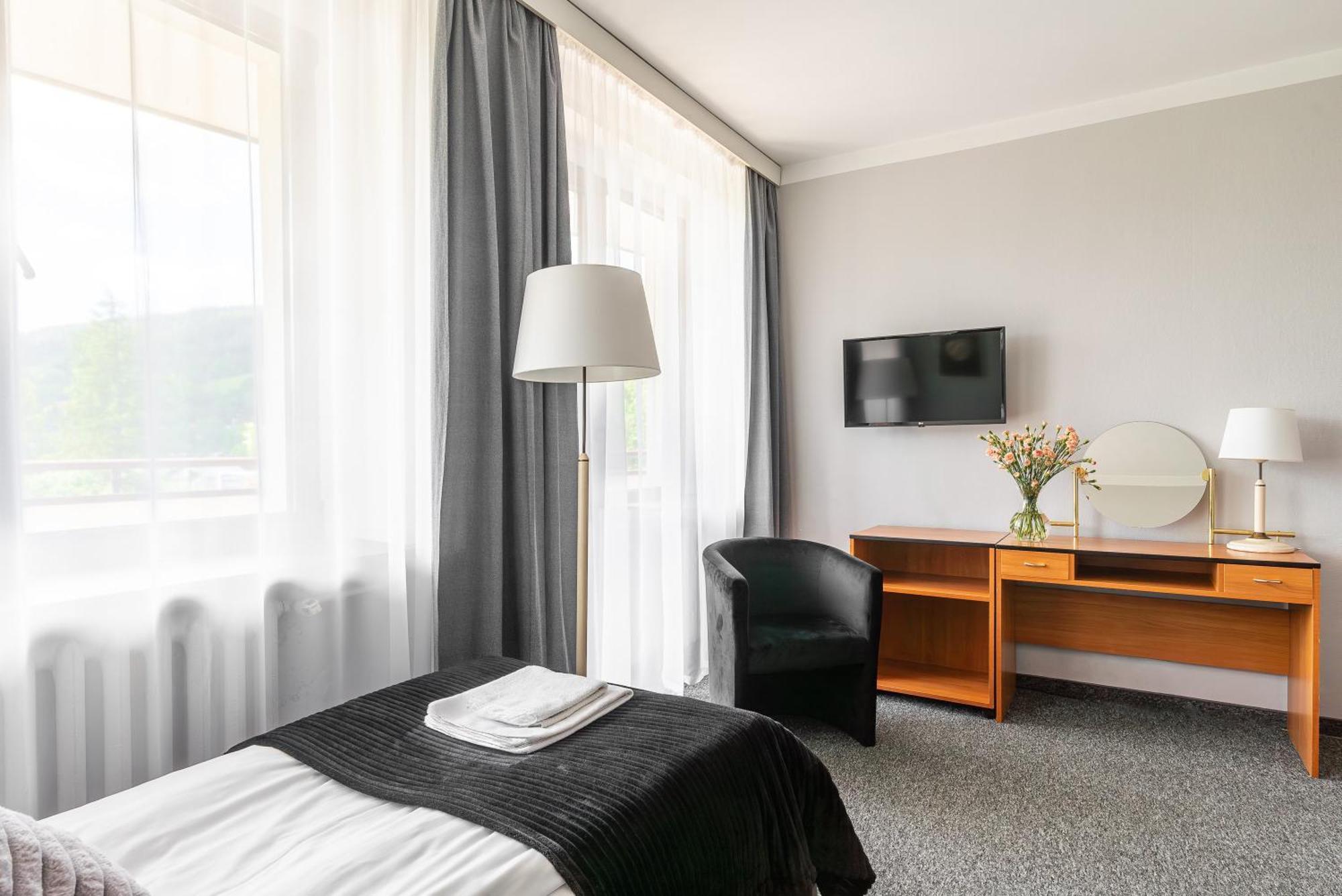Hotel Helios 300M Od Krupowek Nowy Basen Od 12 Lipca Zakopane Eksteriør billede